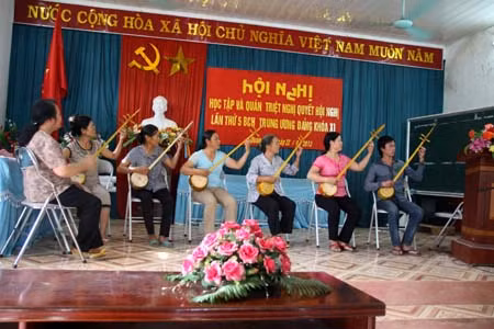 Gìn giữ và truyền dạy “hồn then” xứ Lạng ảnh 1