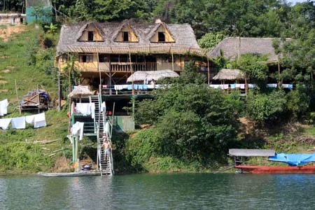 Mênh mang Thác Bà ảnh 3