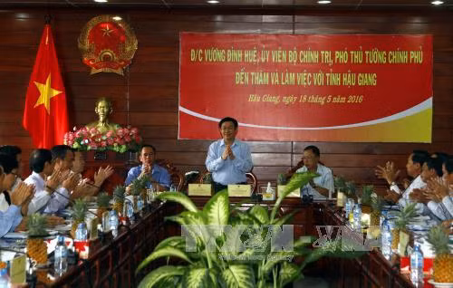 Phó Thủ tướng Vương Đình Huệ thăm và làm việc với cán bộ chủ chốt tỉnh Hậu Giang ảnh 1