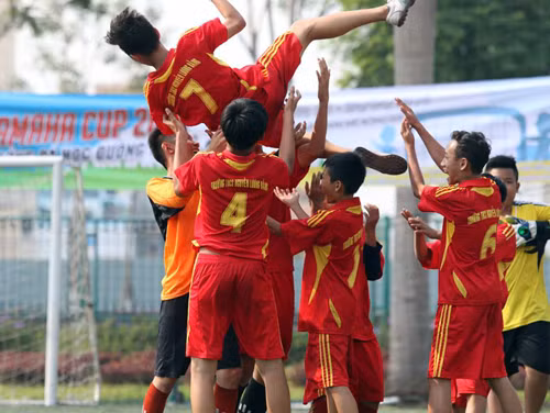 Xây dựng nền móng cho bóng đá học đường ảnh 1