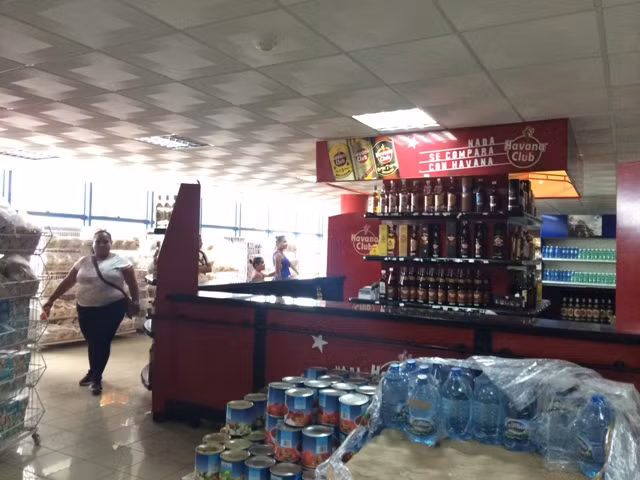 Cuba hạ giá lương thực, thực phẩm ảnh 1