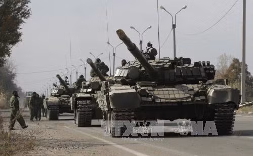 Bạo lực bùng phát trở lại ở Đông Ukraine ảnh 1