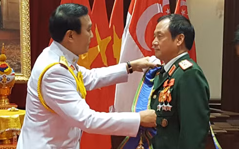 Thái Lan tặng huân chương cao quý cho Thượng tướng Phương Minh Hòa ảnh 1