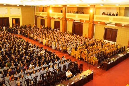 Hơn 1.000 người dự Đại lễ Phật đản tại Học viện Phật giáo ảnh 1