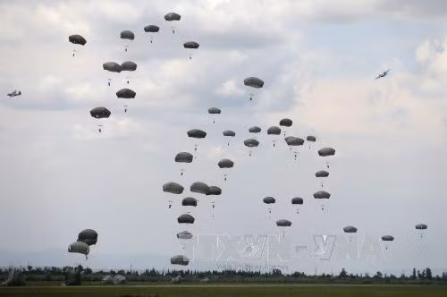 NATO thừa nhận điểm yếu khi đối phó với Nga ảnh 1