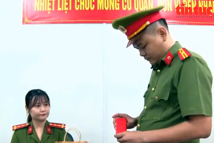 Chú thích ảnh