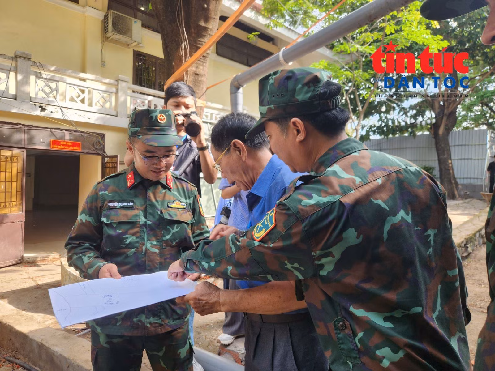 Chú thích ảnh