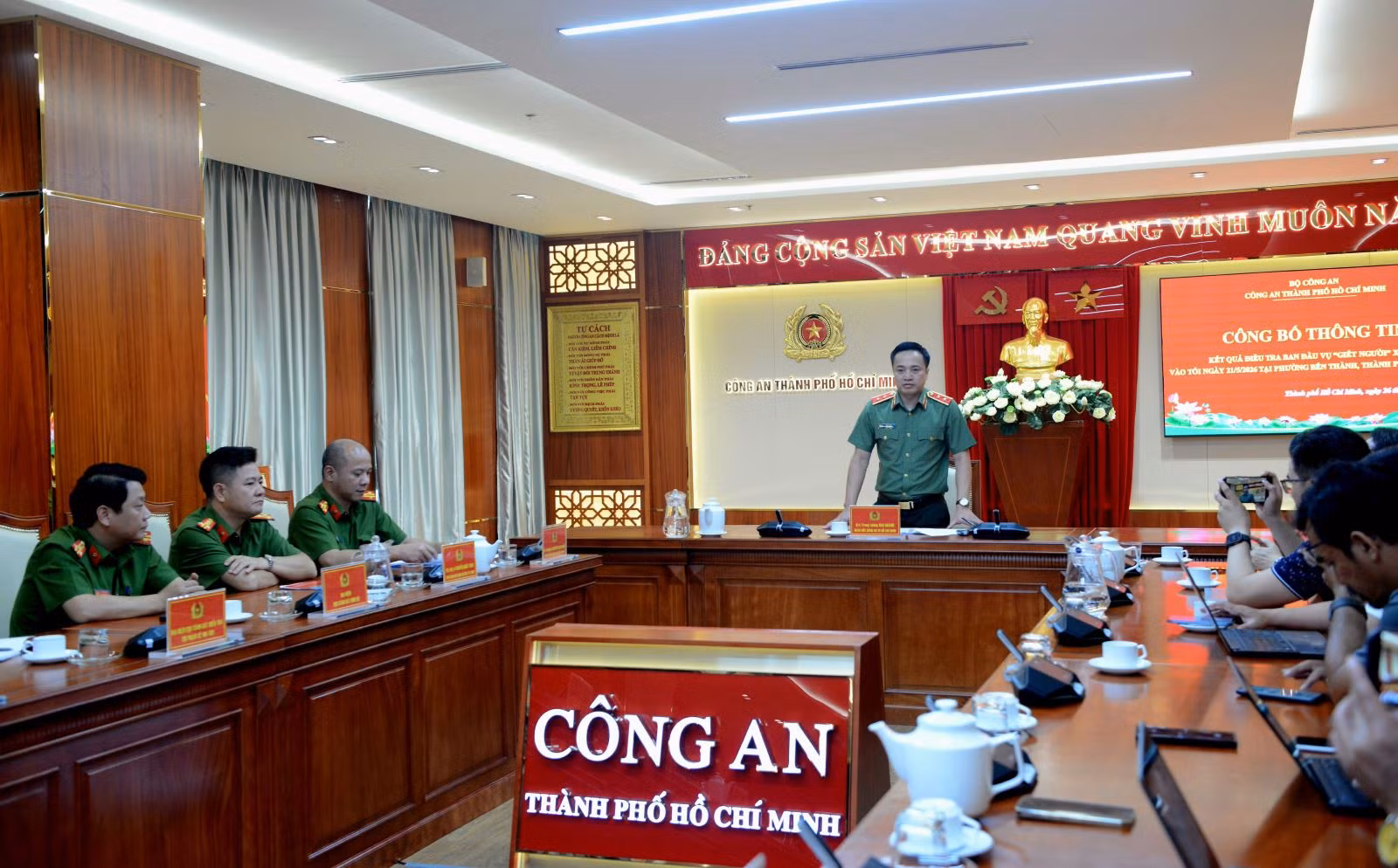 Chú thích ảnh