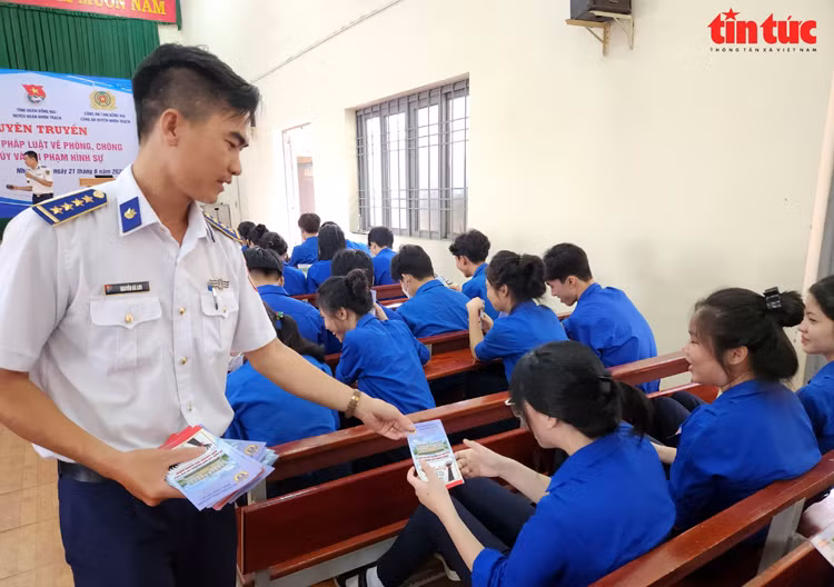 Chú thích ảnh