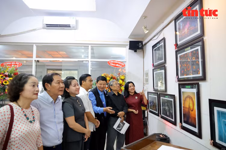 Chú thích ảnh