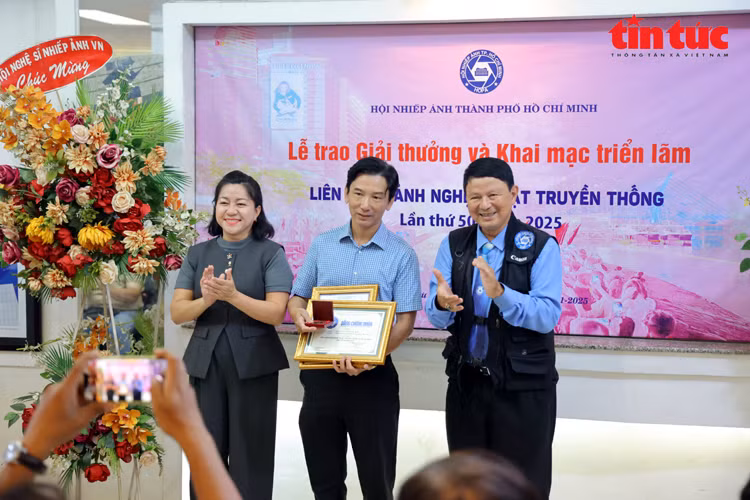 Chú thích ảnh