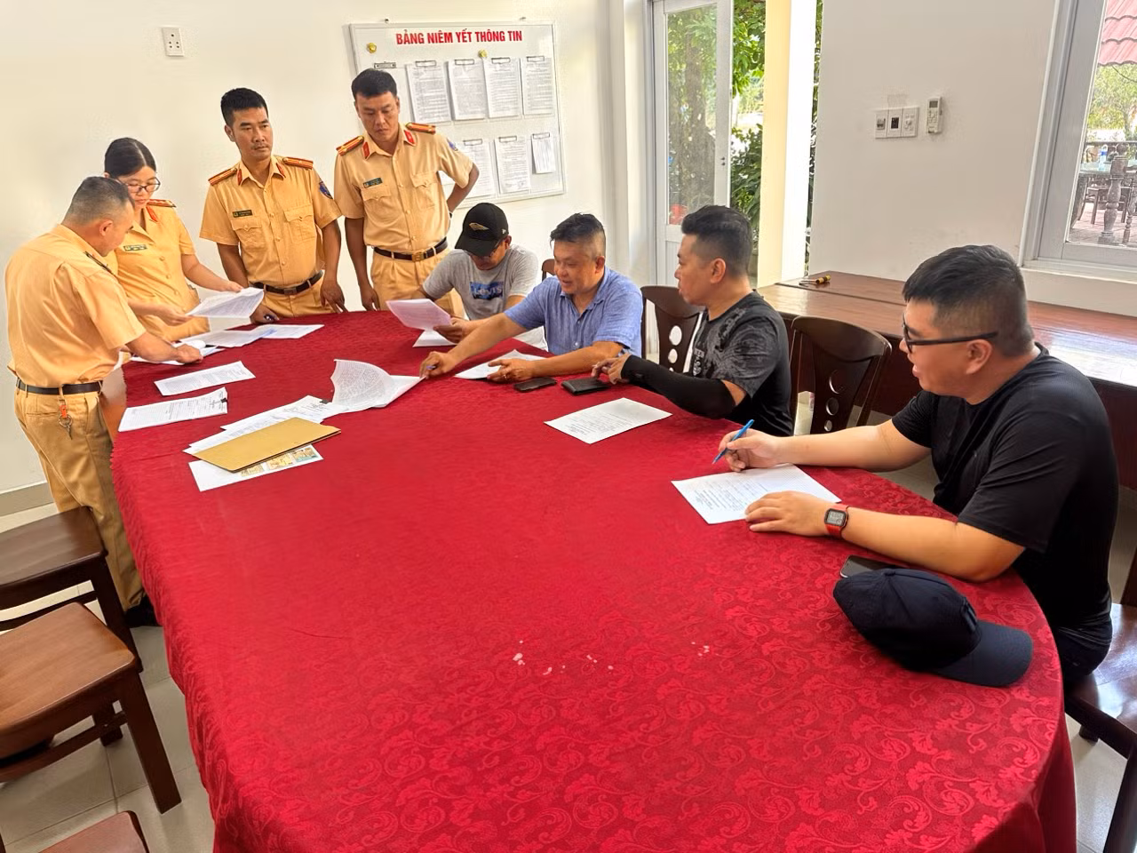 Chú thích ảnh
