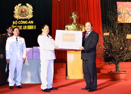 Ghi nhận những nỗ lực của Tổng cục An ninh II và Ủy ban An toàn giao thông quốc gia ảnh 1
