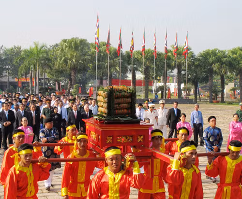 Lễ dâng bánh Tét Quốc tổ Hùng Vương tại TP. HCM ảnh 3
