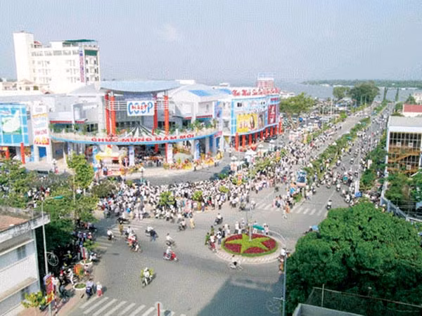 Xuân về trên Vàm Láng ảnh 1