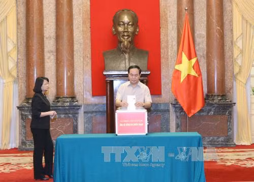 Văn phòng Chủ tịch nước ủng hộ đồng bào miền Trung ảnh 1