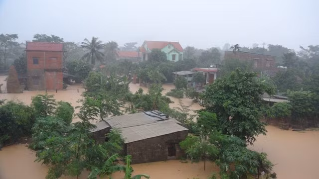 Miền Trung trắng nước mưa lũ ảnh 13