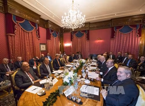 Các bên hòa đàm về Syria nhất trí kéo dài những cuộc tiếp xúc ảnh 1