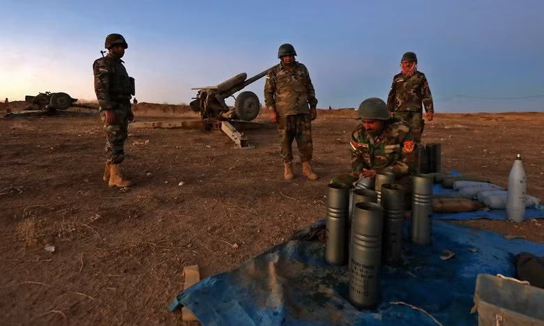 Video súng pháo dội bão lửa mở đường tấn công Mosul ảnh 1