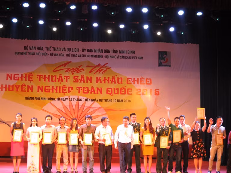 Tôn vinh và phát huy các giá trị của nghệ thuật chèo ảnh 1