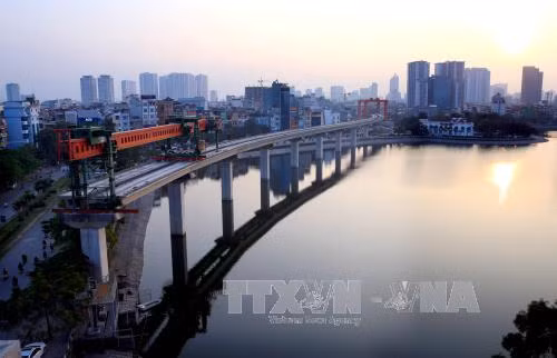 Hợp long phiến dầm cuối của đường sắt đô thị Cát Linh-Hà Đông ảnh 1