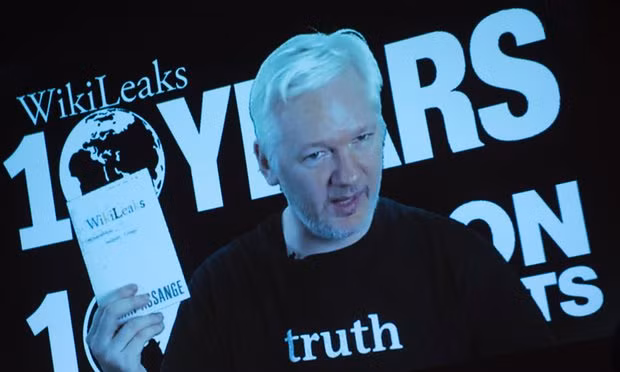 Nhà sáng lập Wikileaks bị cô lập với thế giới hiện đại ảnh 1