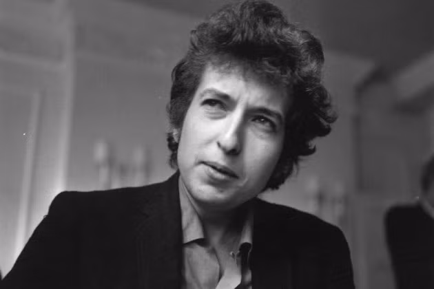 Cống hiến của "lãng tử du ca" Bob Dylan với nền văn học ảnh 1