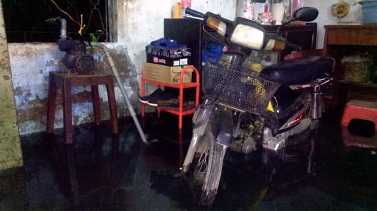 TP Hồ Chí Minh lại ngập nặng do triều cường và mưa lớn ảnh 8