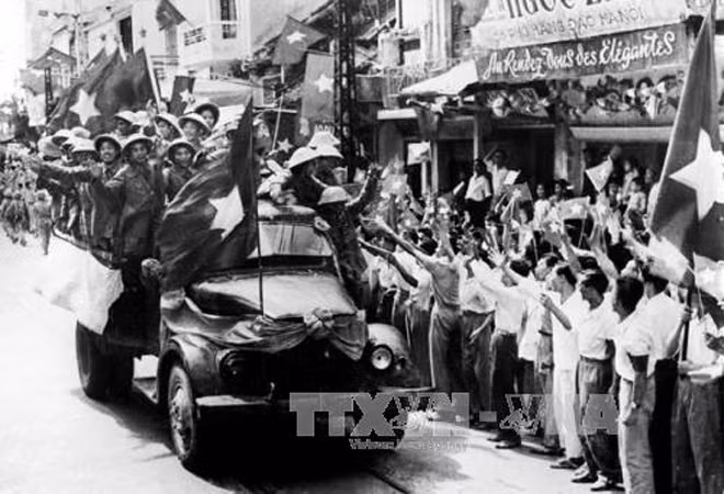 Hà Nội, 62 năm sau ngày đón đoàn quân chiến thắng ảnh 2