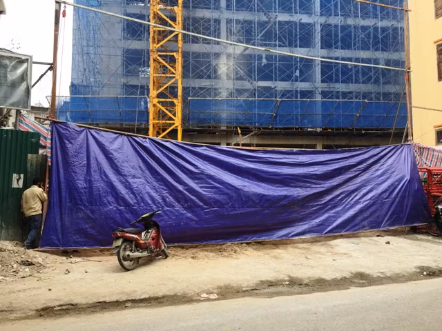 Hiện trường vụ sập giàn giáo 2 người chết ở Hoàng Mai ảnh 7