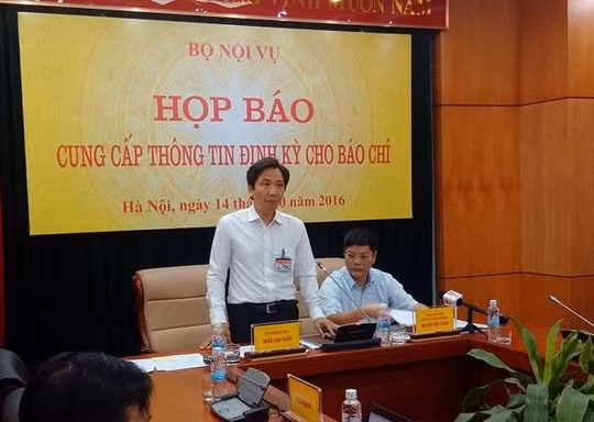 Kiểm soát việc tuyển “người nhà” vào cơ quan ảnh 1