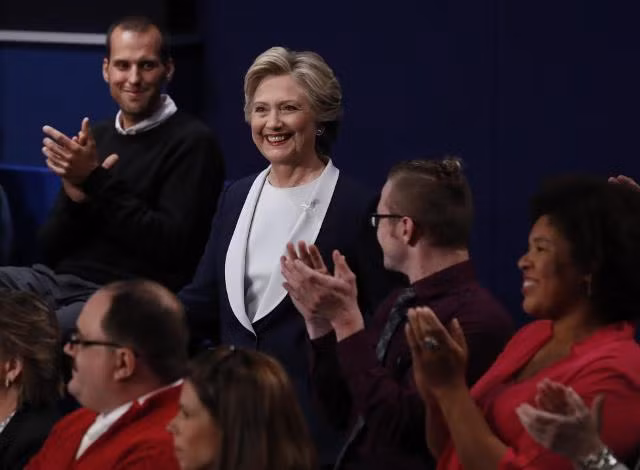 Cuộc tranh luận “không bắt tay” của Clinton-Trump ảnh 10