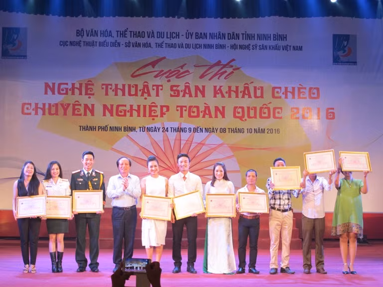Tôn vinh và phát huy các giá trị của nghệ thuật chèo ảnh 2
