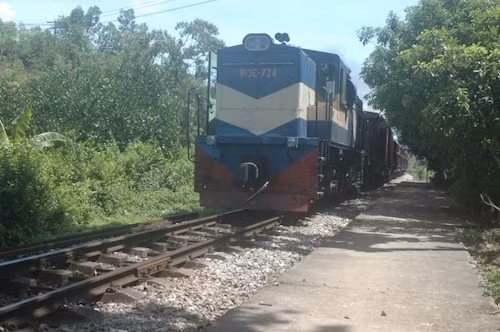 Đường sắt Việt Nam hỗ trợ vận chuyển hàng cứu trợ ảnh 1
