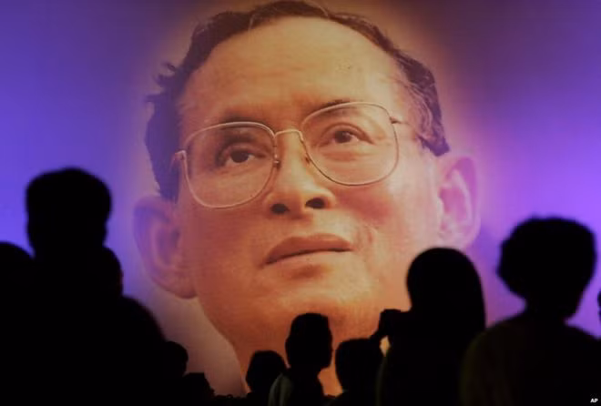 Nhìn lại cuộc đời Nhà vua Bhumibol qua ảnh ảnh 10