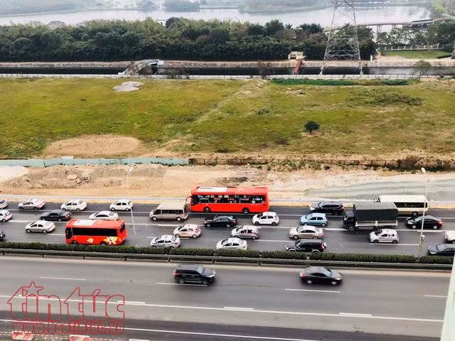 Ngày cuối nghỉ Tết Mậu Tuất: Ô tô kéo dài hàng km trên cao tốc Pháp Vân ảnh 5