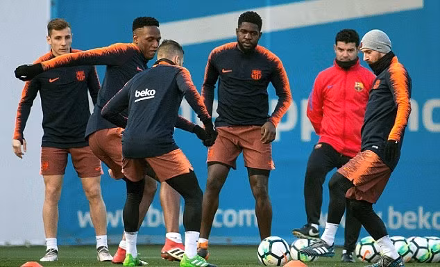 Cristiano Ronaldo vẫn ghi bàn nhiều hơn Lionel Messi mùa này ảnh 2