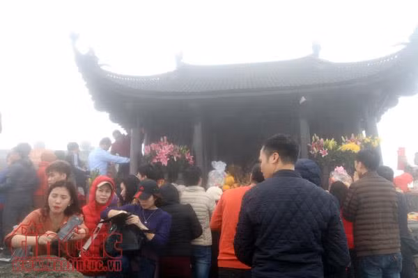 Hàng vạn người về dự lễ khai hội Xuân Yên Tử 2018 ảnh 13