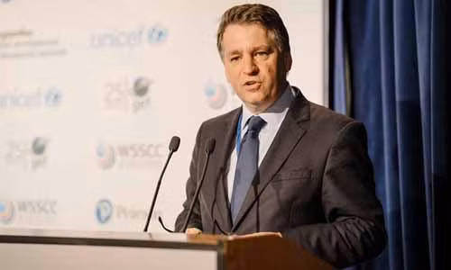 Phó Giám đốc UNICEF từ chức ảnh 1