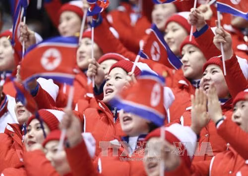 Olympic PyeongChang 2018: Các vận động viên, cổ động viên Triều Tiên về nước ảnh 1