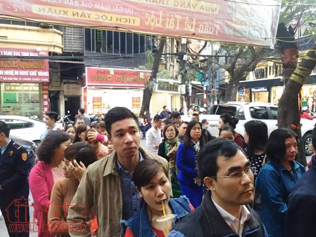 Những phố vàng nổi tiếng Hà Nội bạn nên biết nếu muốn mua vàng ngày Thần Tài ảnh 1