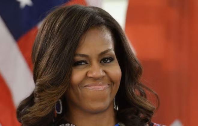 Bà Obama kể chuyện cuộc đời mình từ tuổi thơ đến 8 năm ở Nhà Trắng ảnh 1