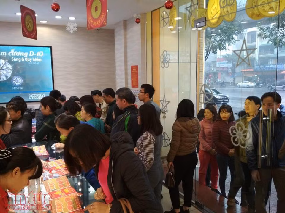 Sức mua tại Bảo Tín Minh Châu tăng 20%, Doji ‘cháy hàng’ đồng vàng Kim Tuất ảnh 2