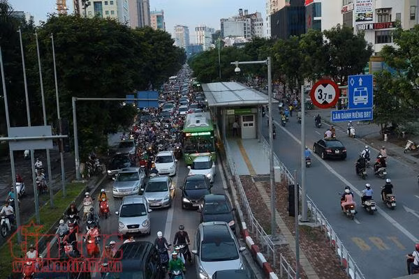 Gần 5 triệu hành khách đi xe buýt nhanh BRT sau 1 năm vận hành ảnh 2