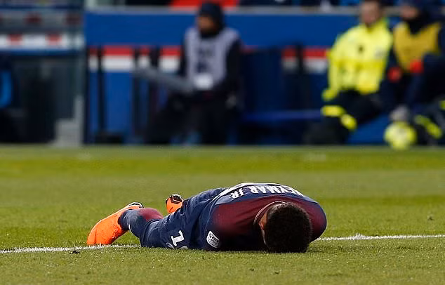 Neymar chấn thương nặng hơn dự đoán, Real Madrid cũng lo lắng ảnh 4