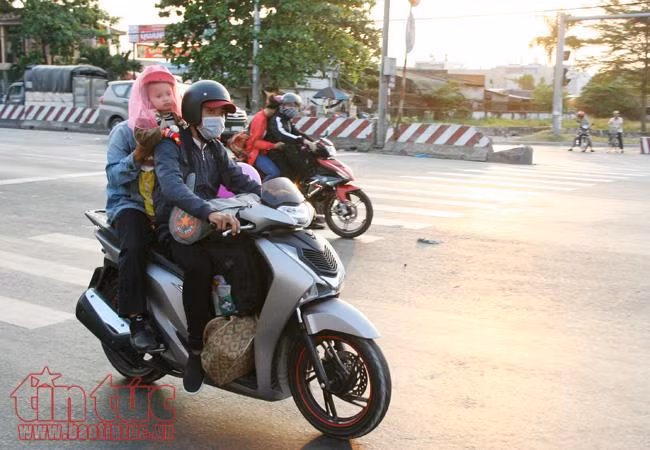 Các cửa ngõ TP Hồ Chí Minh thông thoáng trong chiều ngày nghỉ Tết cuối cùng ảnh 2