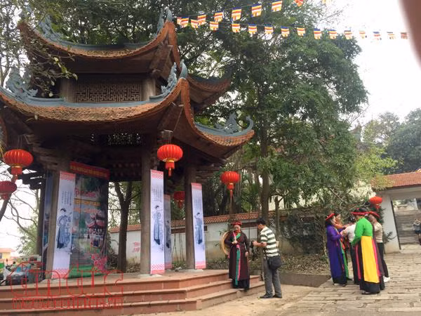 Khai hội Lim, dập dìu câu hát Quan họ xứ Kinh Bắc ảnh 1