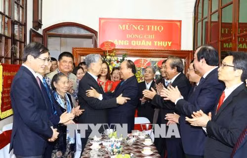Thường trực Chính phủ mừng thọ Trung tướng Đặng Quân Thụy ảnh 1