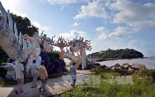 Cầu dẫn ra Khu du lịch Hòn Đá Bạc bị sụt lún nghiêm trọng ảnh 1