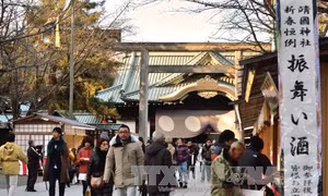 Thủ tướng Nhật Bản gửi đồ lễ tới đền Yasukuni 